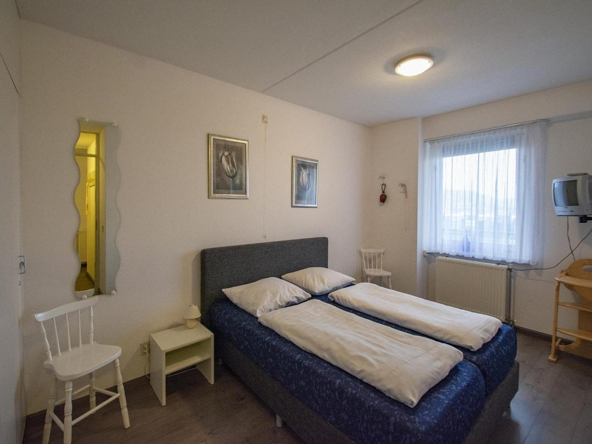 An Apartment That Is Attractively Furnished Julianadorp Exteriör bild